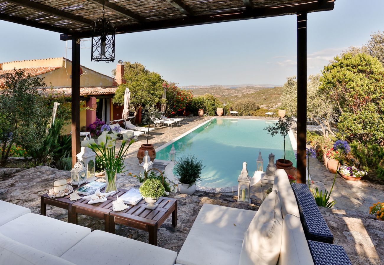 Villa a Santa Teresa Gallura - VILLA FRANCESCA with Private Infinity Pool View over La Maddalena Archipelago