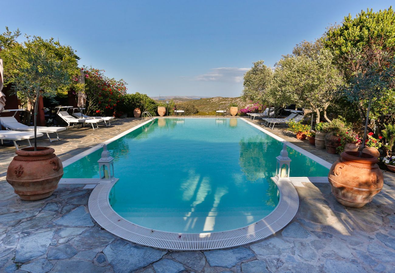 Villa a Santa Teresa Gallura - VILLA FRANCESCA with Private Infinity Pool View over La Maddalena Archipelago