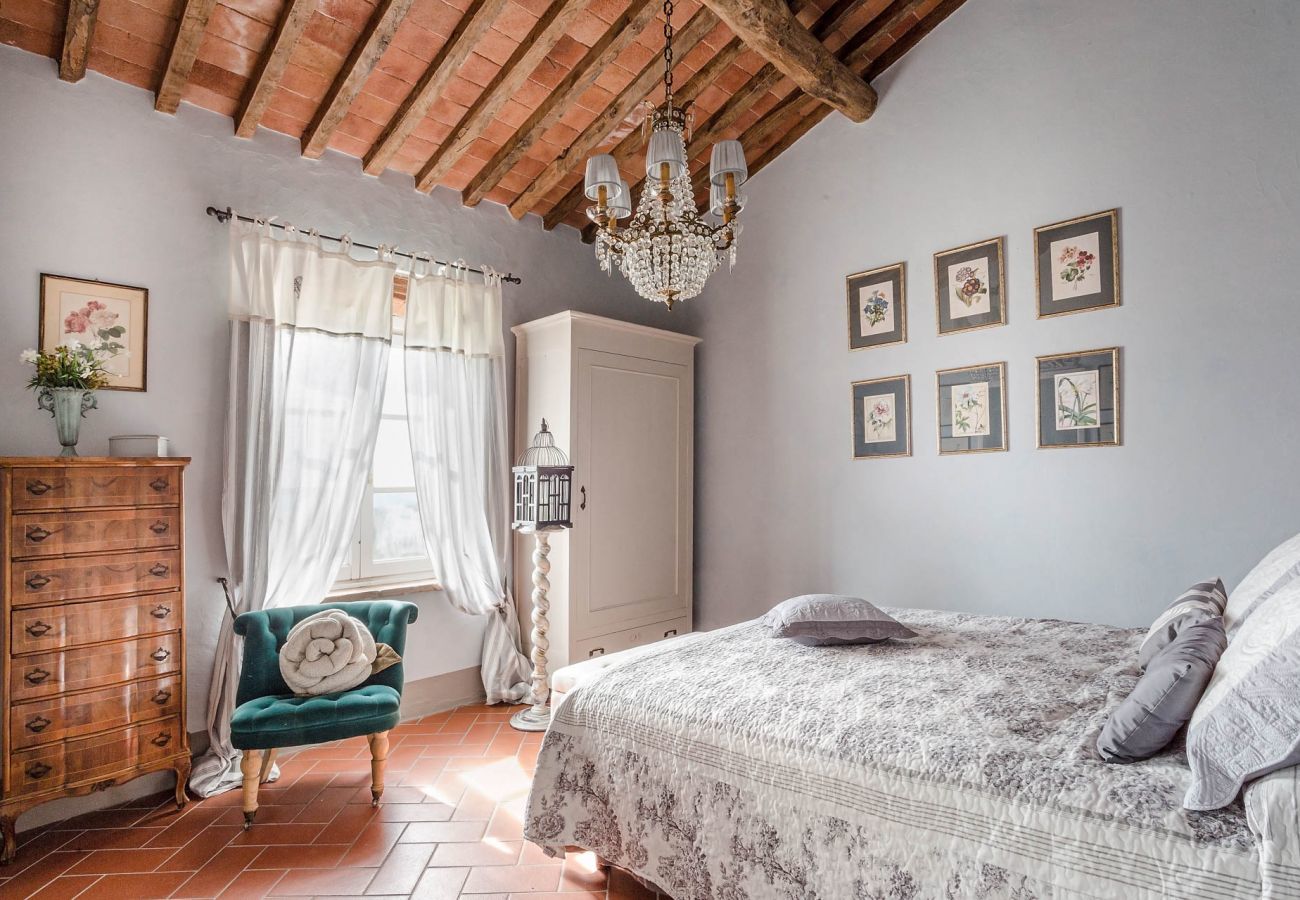 Villa a Capannori - 7 Bedrooms Luxury Farmhouse in LUCCA, Outdoor and Indoor Heated Swimming Pools