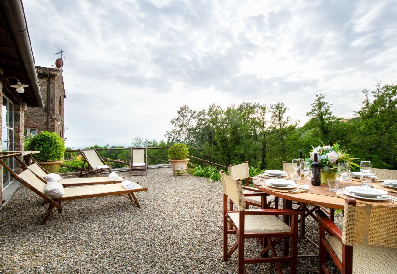 Villa a Capannori - 7 Bedrooms Luxury Farmhouse in LUCCA, Outdoor and Indoor Heated Swimming Pools