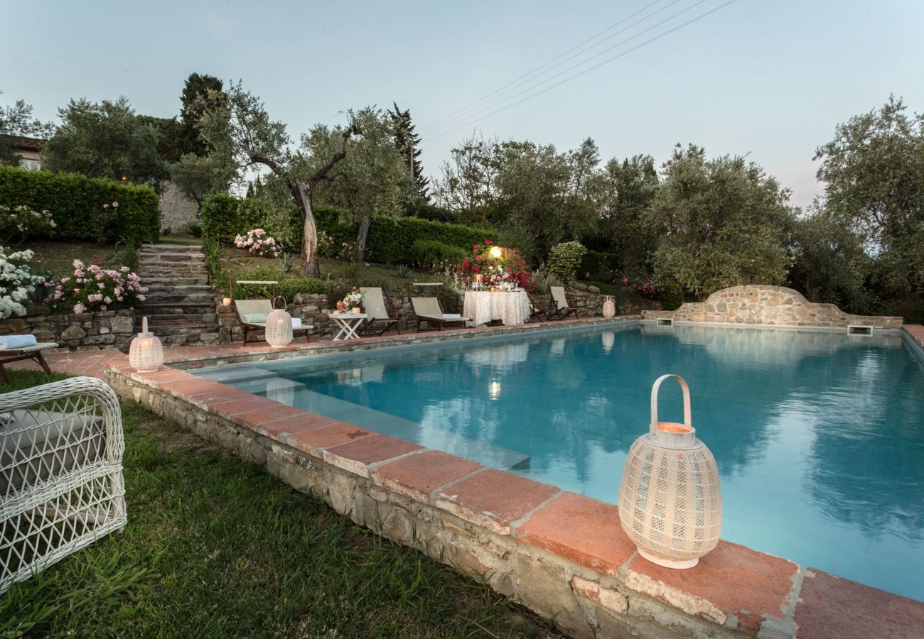 Villa a Capannori - 7 Bedrooms Luxury Farmhouse in LUCCA, Outdoor and Indoor Heated Swimming Pools