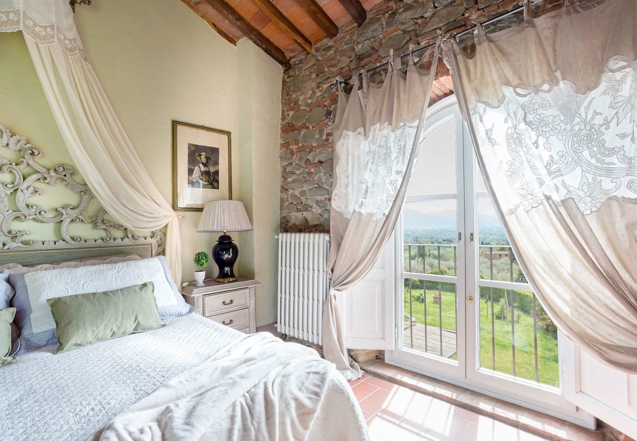 Villa a Capannori - 7 Bedrooms Luxury Farmhouse in LUCCA, Outdoor and Indoor Heated Swimming Pools