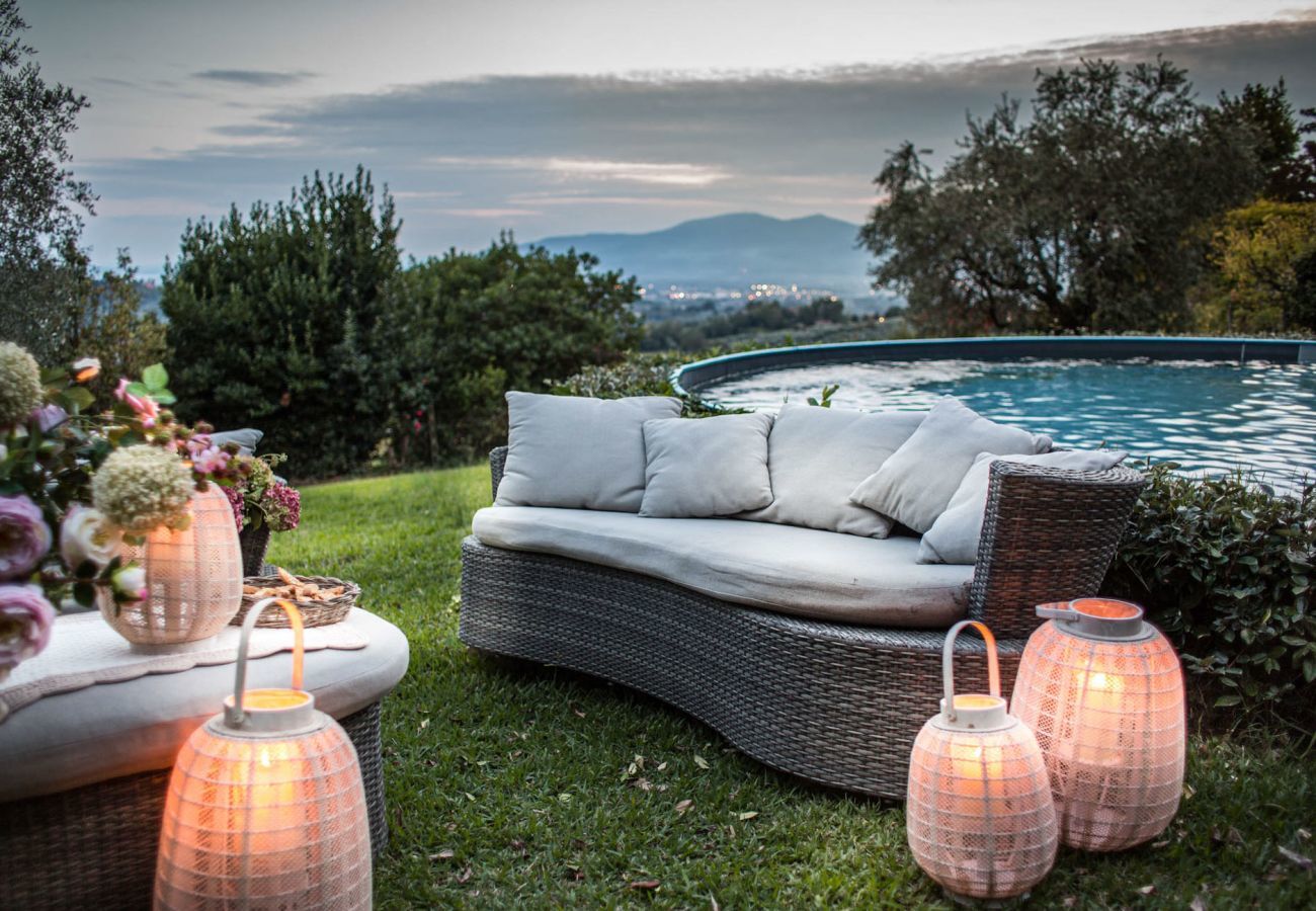 Villa a Capannori - VA Wonderful Antique 7 bedrooms Villa Immersed Into a Winery in Lucca!
