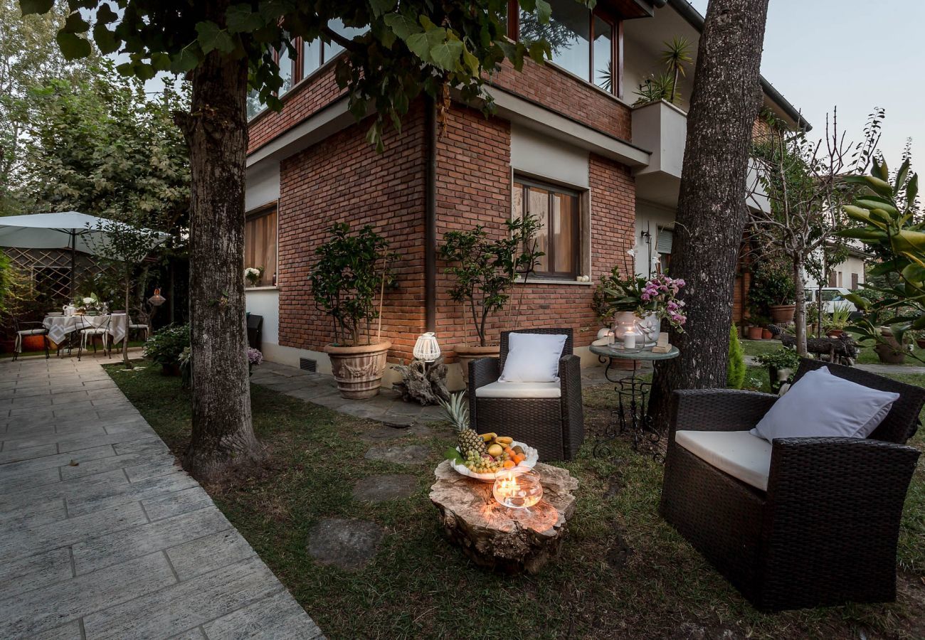 Villa a Forte dei Marmi - FORTE DEI MARMI House 150 metres from the Beach