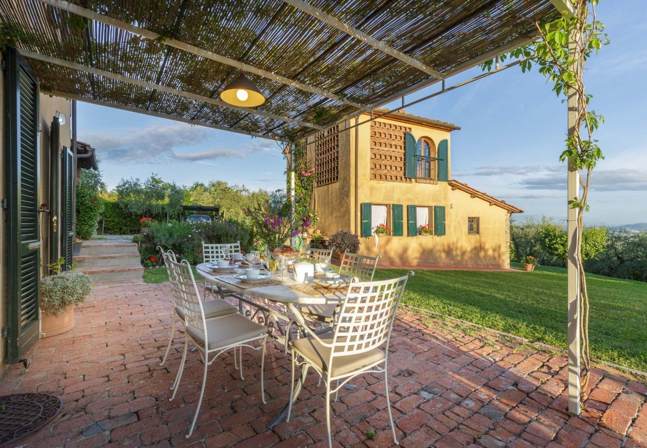 Villa a Capannori - ROMANTIC FARMHOUSE VILLA WITH PRIVATE INFINITY POOL AND GREAT VIEWS IN LUCCA