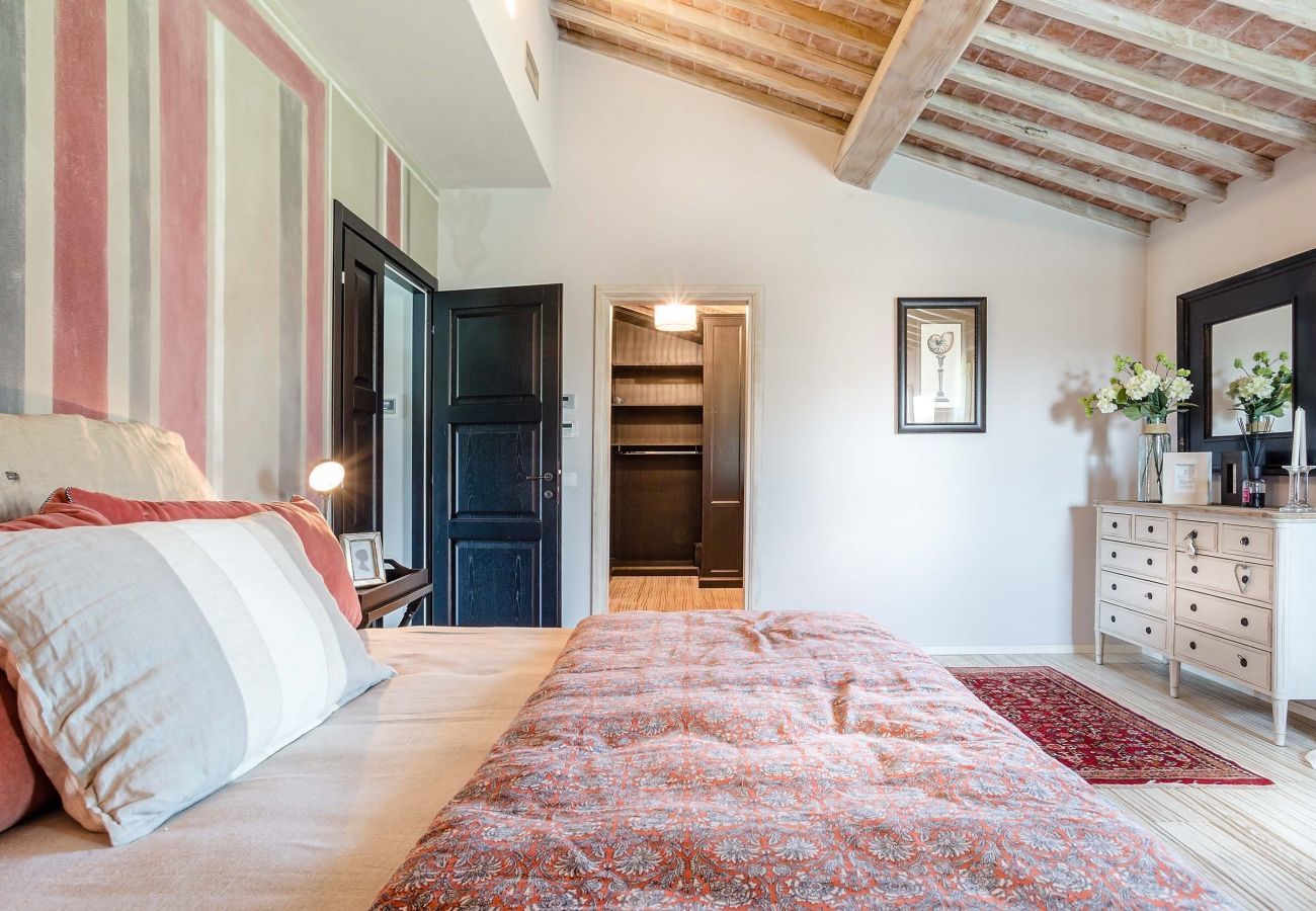 Villa a Orentano - VILLA OTTO Luxury Tuscan Farmhouse with Private Pool close to Lucca Pisa Pistoia