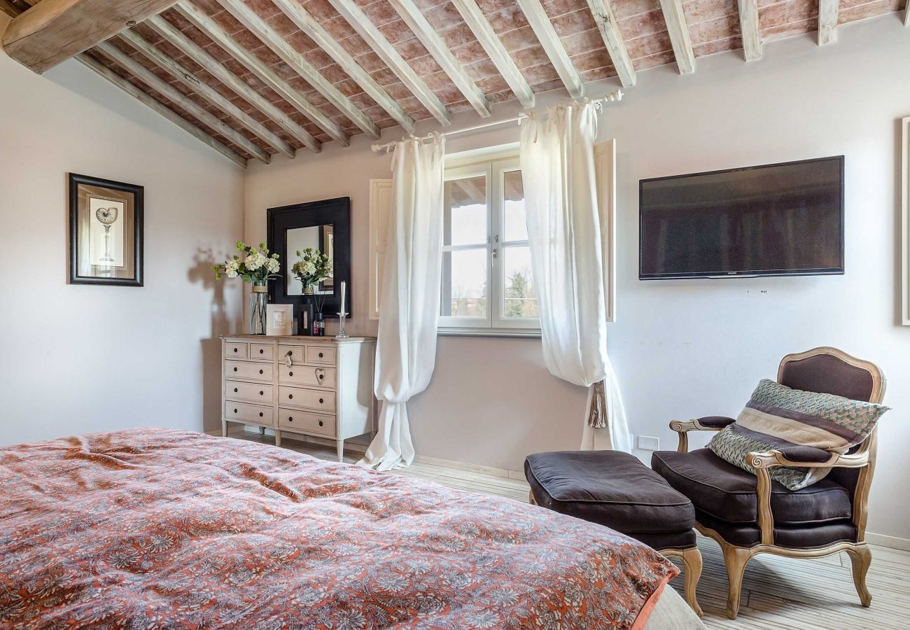 Villa a Orentano - VILLA OTTO Luxury Tuscan Farmhouse with Private Pool close to Lucca Pisa Pistoia