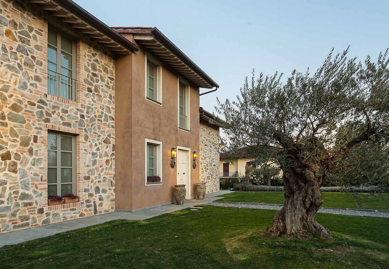Villa a Orentano - Villa Otto