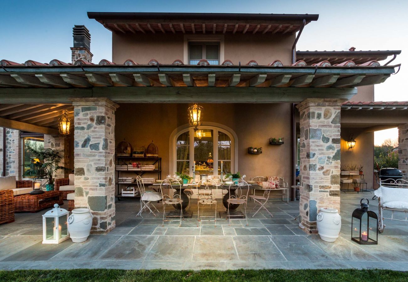 Villa a Orentano - VILLA OTTO Luxury Tuscan Farmhouse with Private Pool close to Lucca Pisa Pistoia