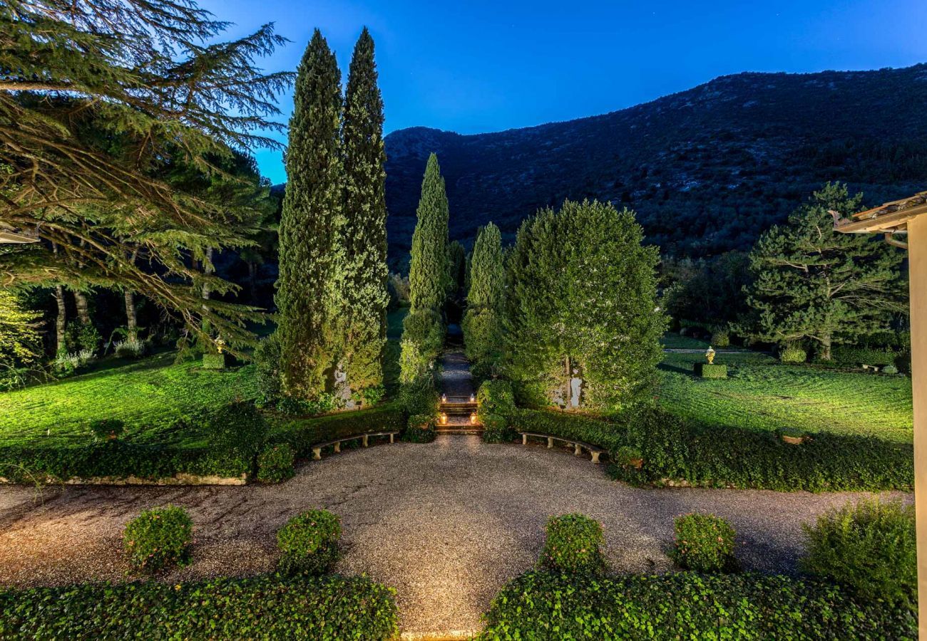 Villa a Lucca - An Exquisite Expression of Luxury: a 1600s Hunting Lodge