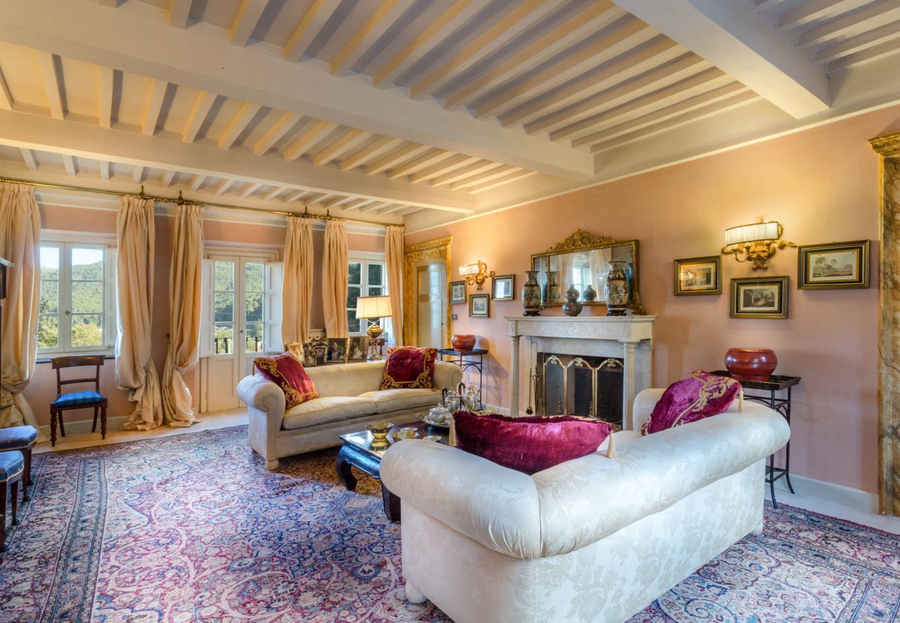 Villa a Lucca - An Exquisite Expression of Luxury: a 1600s Hunting Lodge