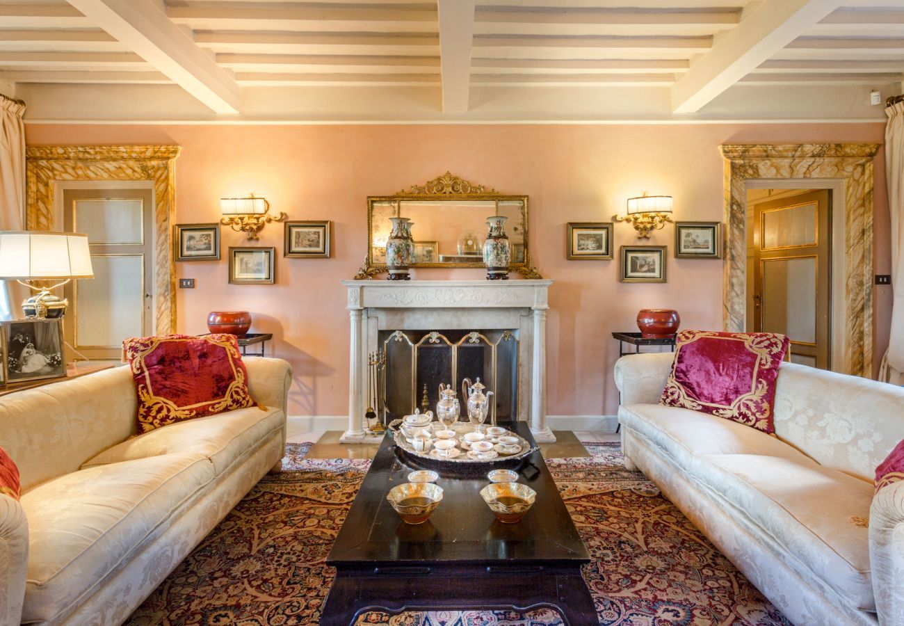 Villa a Lucca - An Exquisite Expression of Luxury: a 1600s Hunting Lodge