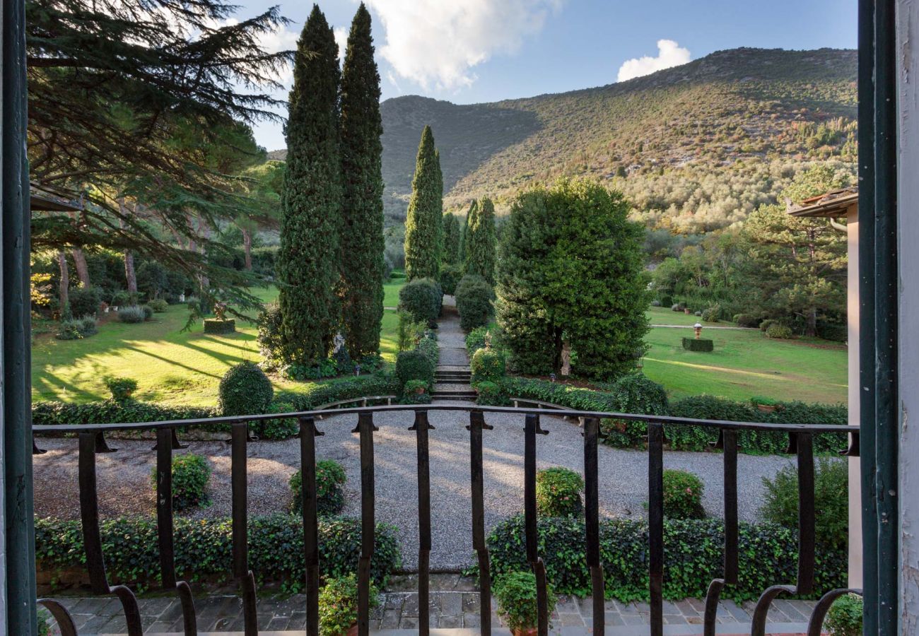 Villa a Lucca - An Exquisite Expression of Luxury: a 1600s Hunting Lodge