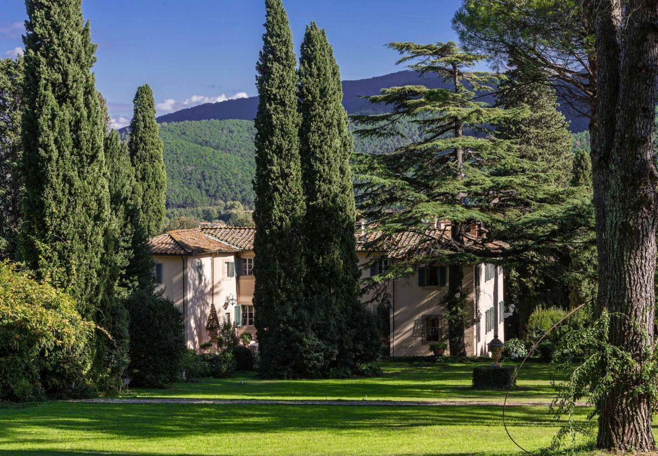 Villa a Lucca - An Exquisite Expression of Luxury: a 1600s Hunting Lodge