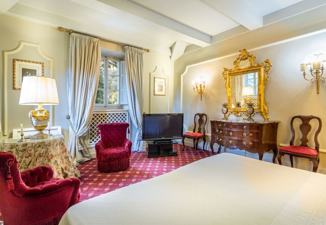 Villa a Lucca - An Exquisite Expression of Luxury: a 1600s Hunting Lodge