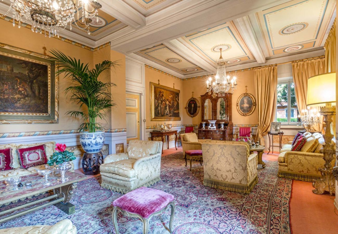 Villa a Lucca - An Exquisite Expression of Luxury: a 1600s Hunting Lodge