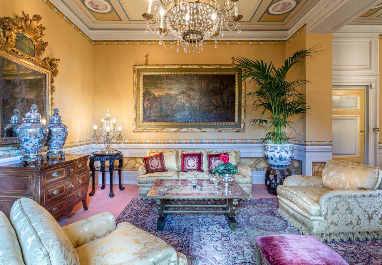 Villa a Lucca - An Exquisite Expression of Luxury: a 1600s Hunting Lodge