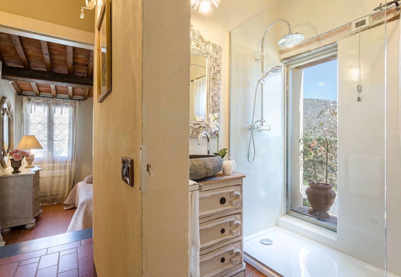 Villa a Uzzano - Rosyabate Cottage
