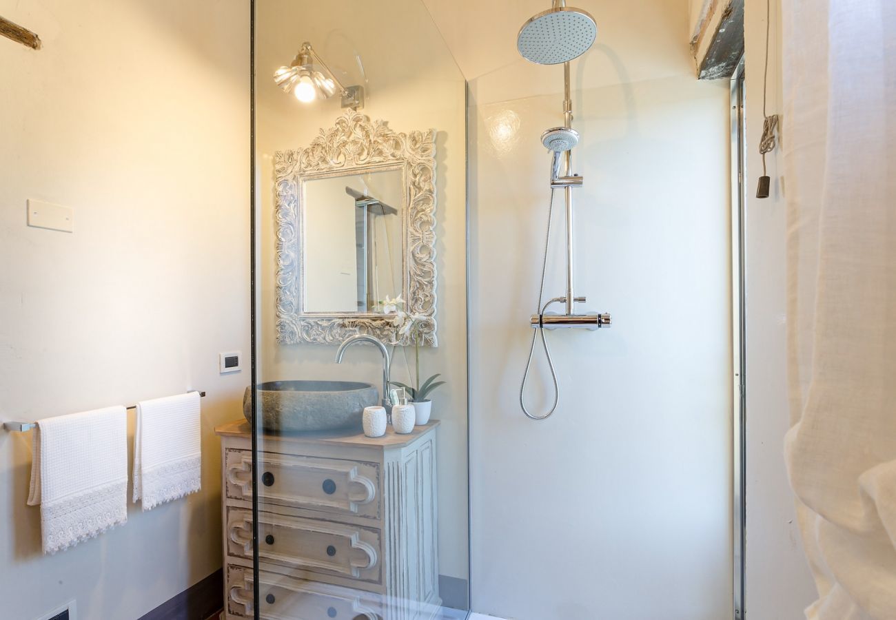 Villa a Uzzano - Rosyabate Cottage