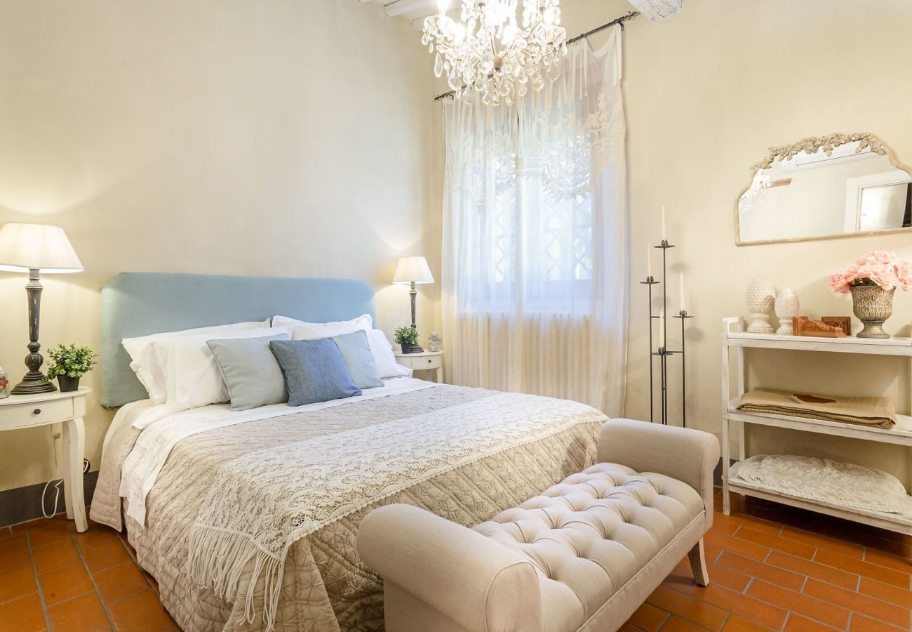 Villa a Uzzano - ROSYABATE COTTAGE with Private Garden and views between Lucca and Pistoia