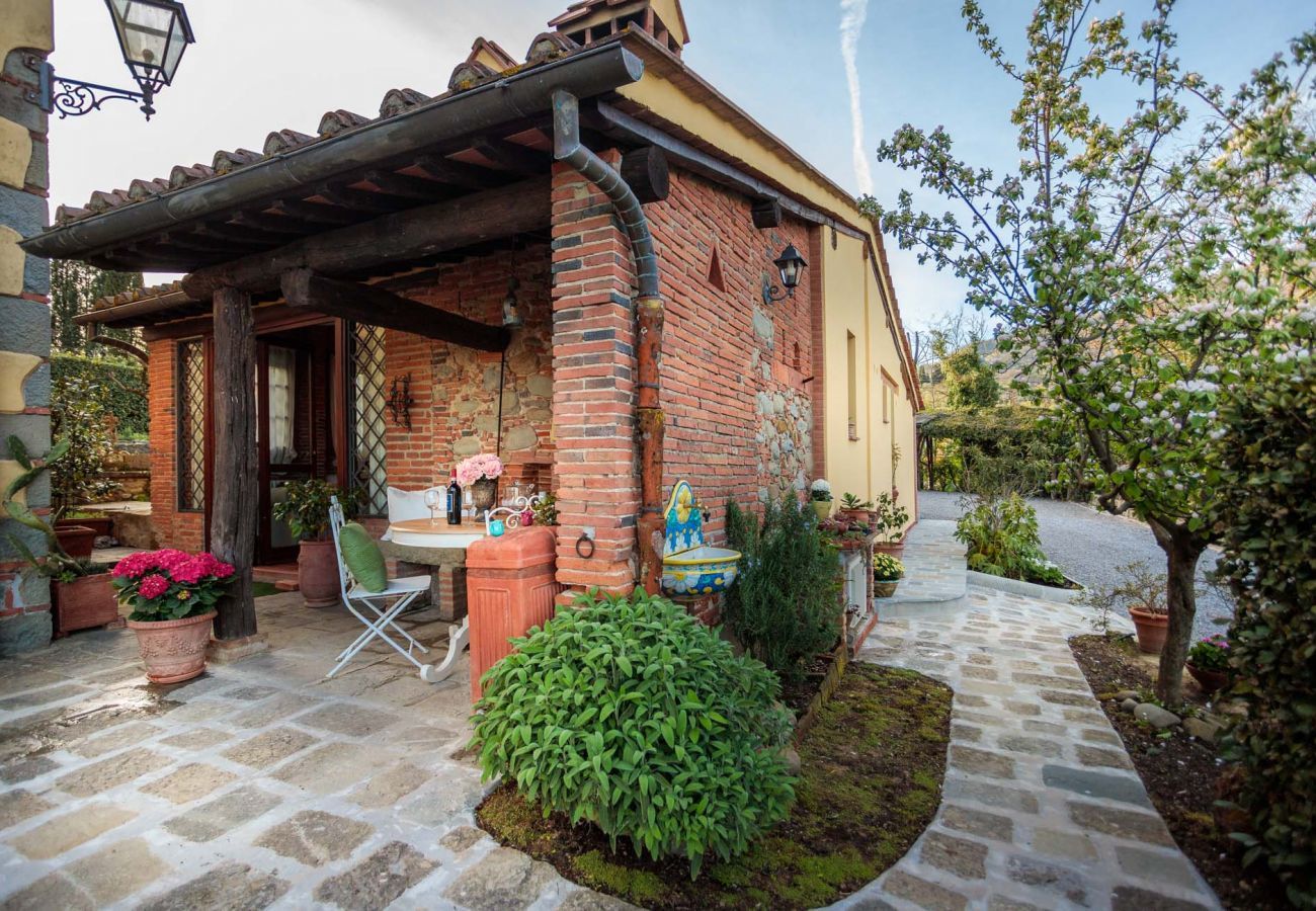 Villa a Uzzano - Rosyabate Cottage