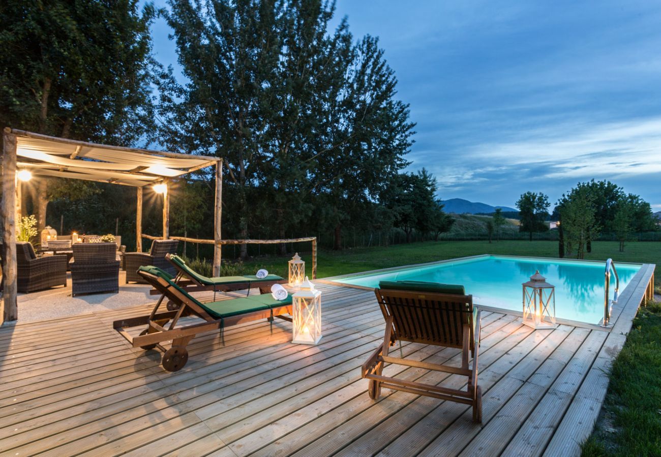 Villa a Monte San quirico - Villa sul Fiume
