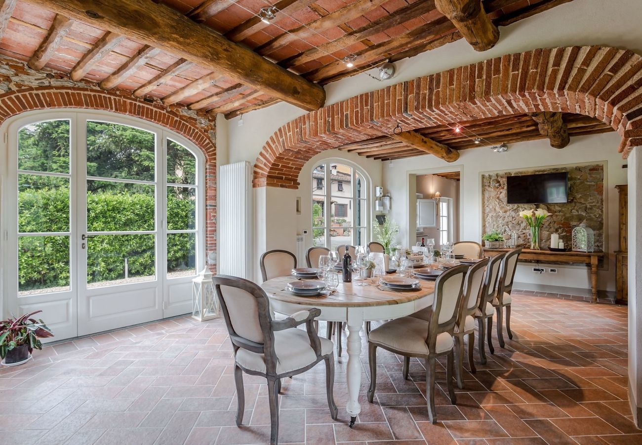 Villa a Monte San quirico - Villa sul Fiume
