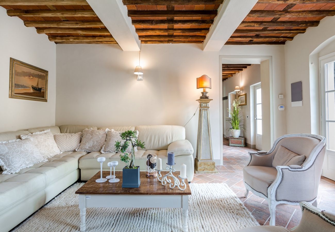 Villa a Monte San quirico - Villa sul Fiume