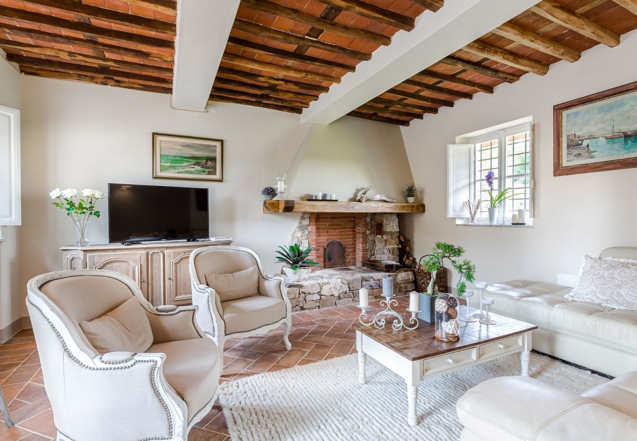 Villa a Monte San quirico - Villa sul Fiume