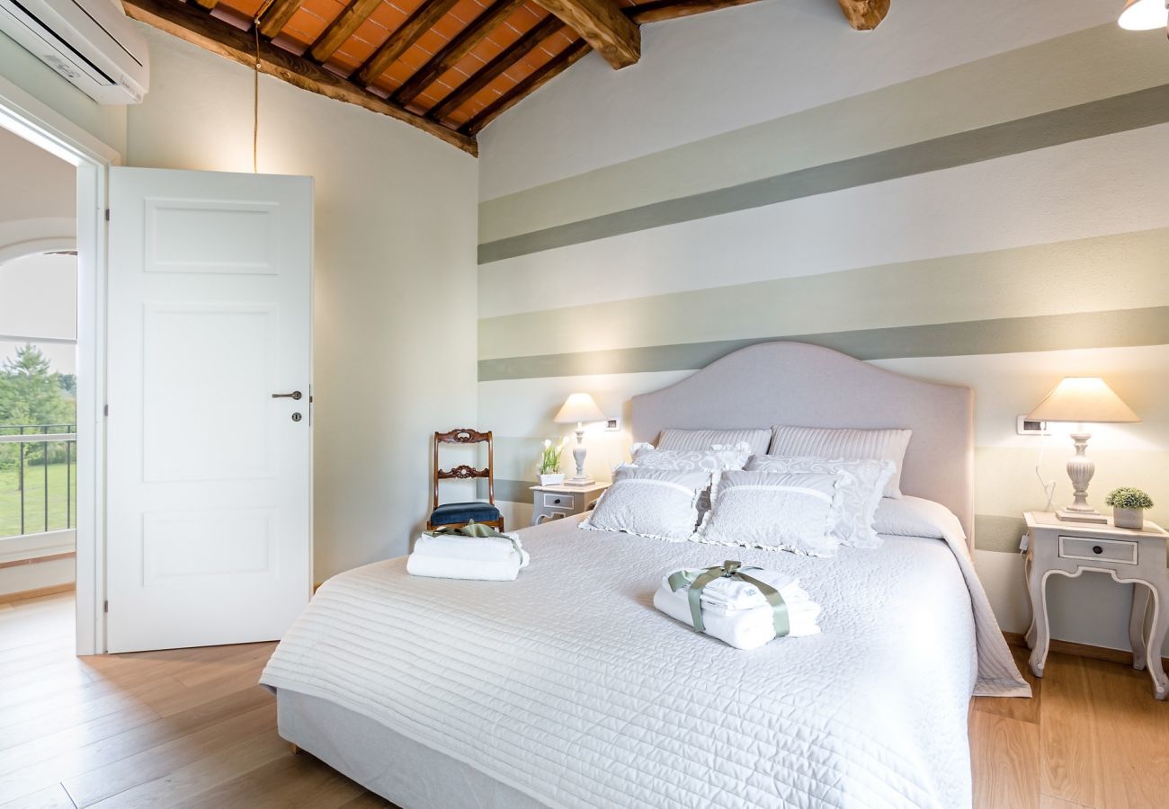 Villa a Monte San quirico - Villa sul Fiume