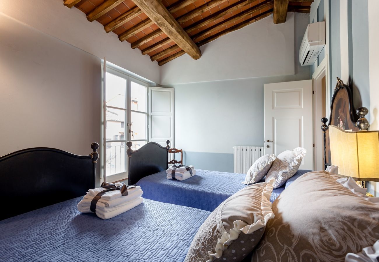 Villa a Monte San quirico - Villa sul Fiume