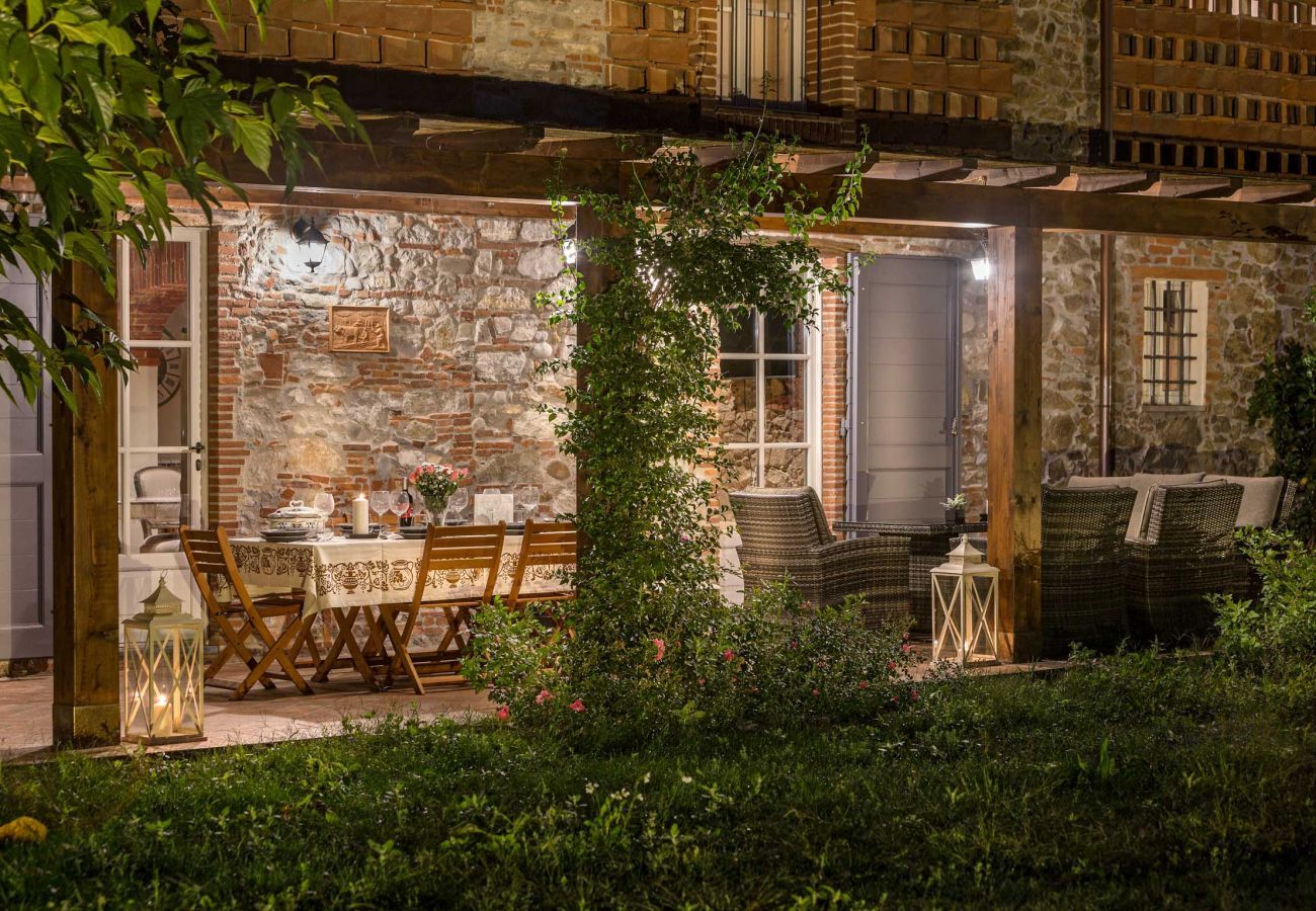 Villa a Monte San quirico - Villa sul Fiume