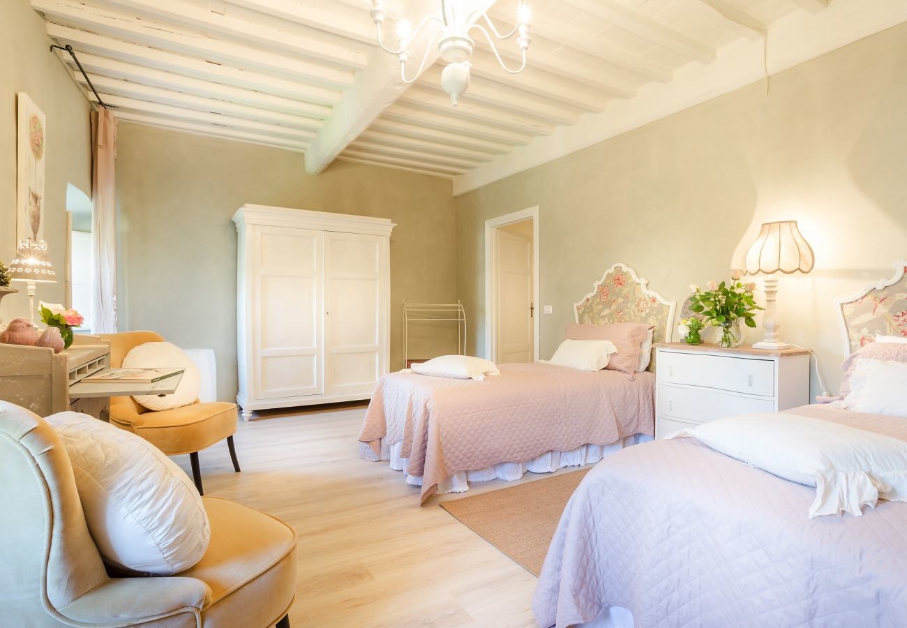 Villa a Capannori - Villa Valgiano