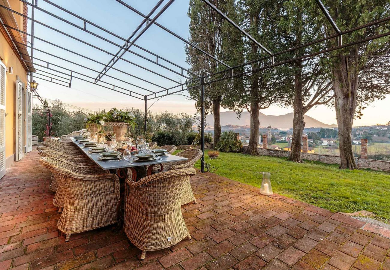 Villa a Maggiano - Charming & Luxury 10 Bedrooms VILLA MEDEA Close to the City Centre of Lucca