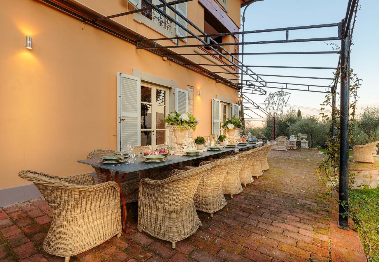 Villa a Maggiano - Charming & Luxury 10 Bedrooms VILLA MEDEA Close to the City Centre of Lucca