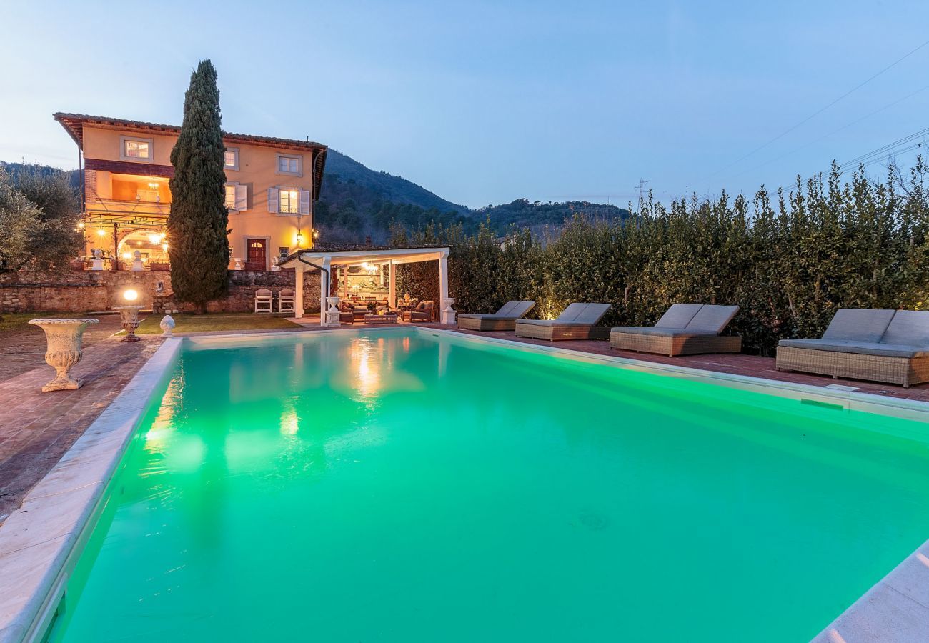 Villa a Maggiano - Charming & Luxury 10 Bedrooms VILLA MEDEA Close to the City Centre of Lucca