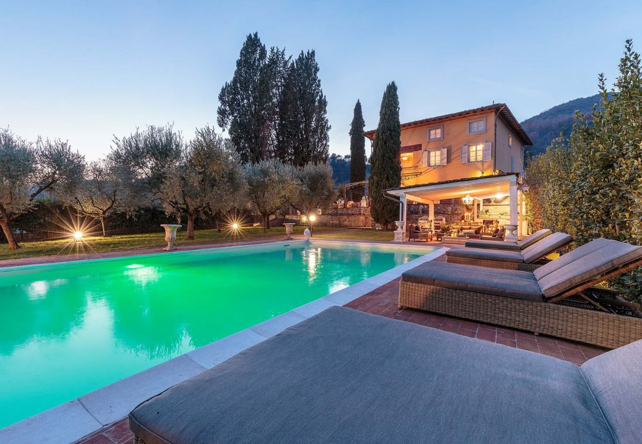 Villa a Maggiano - Charming & Luxury 10 Bedrooms VILLA MEDEA Close to the City Centre of Lucca