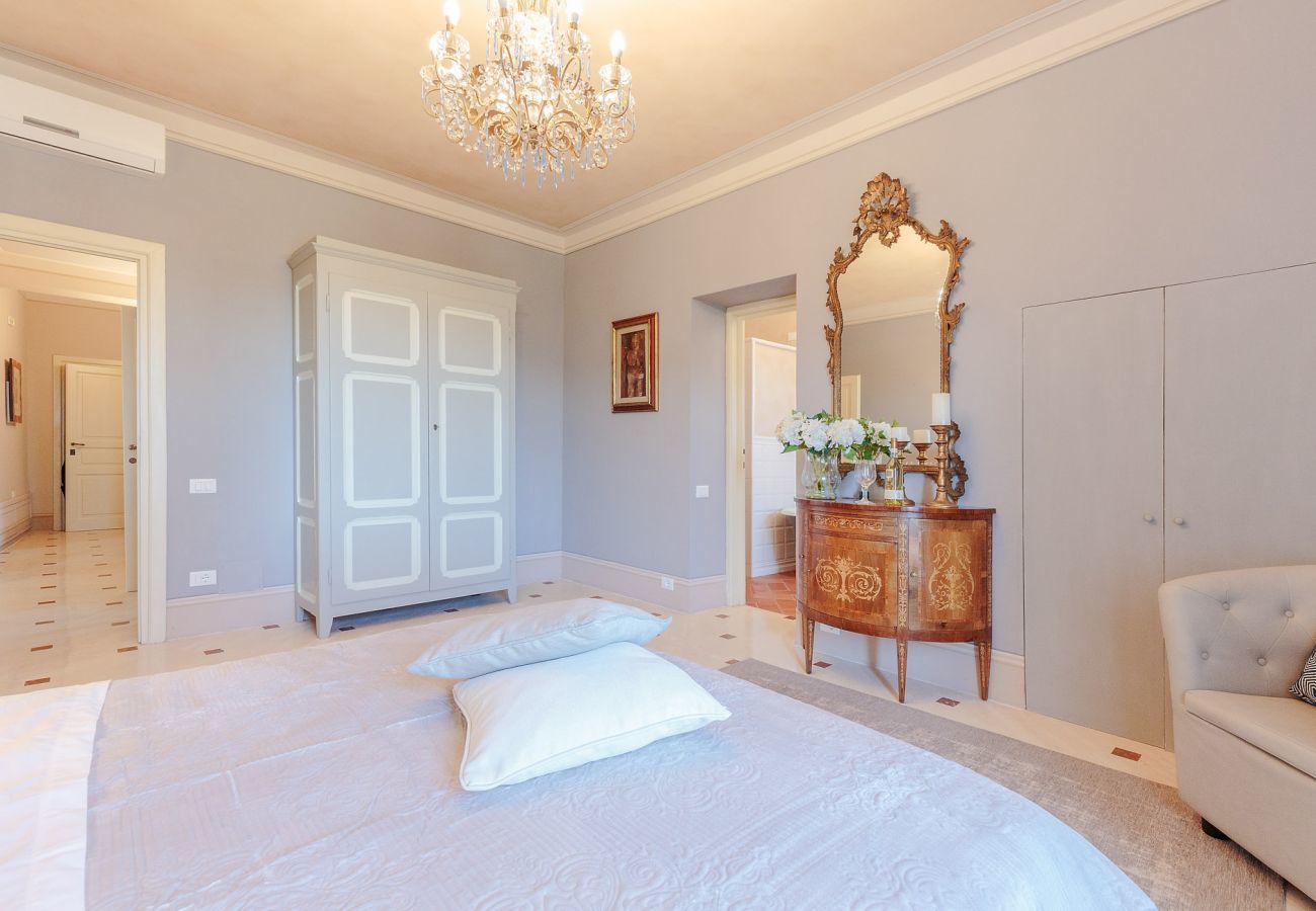 Villa a Maggiano - Charming & Luxury 10 Bedrooms VILLA MEDEA Close to the City Centre of Lucca