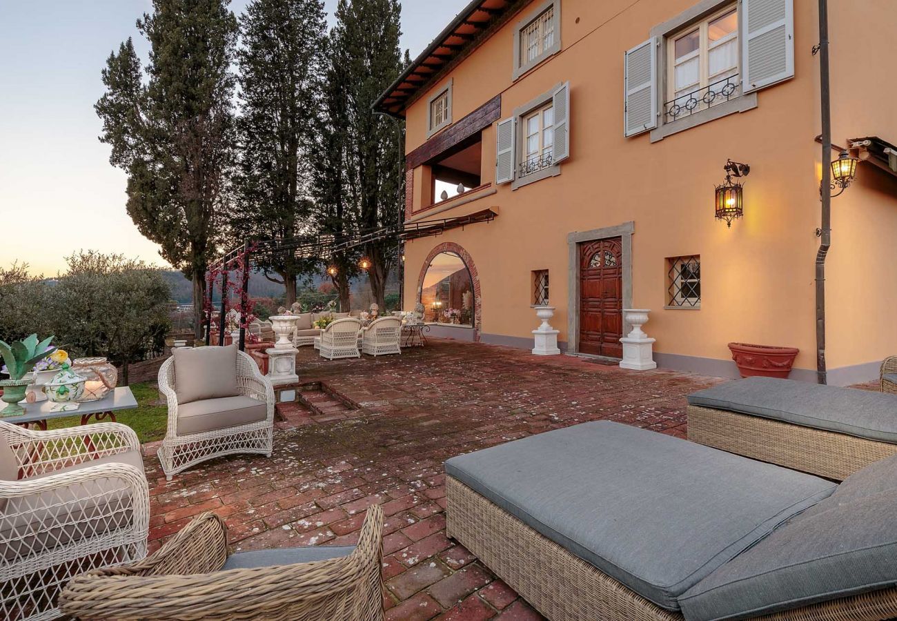 Villa a Maggiano - Charming & Luxury 10 Bedrooms VILLA MEDEA Close to the City Centre of Lucca