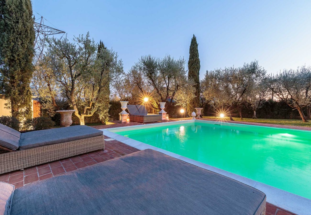 Villa a Maggiano - Charming & Luxury 10 Bedrooms VILLA MEDEA Close to the City Centre of Lucca