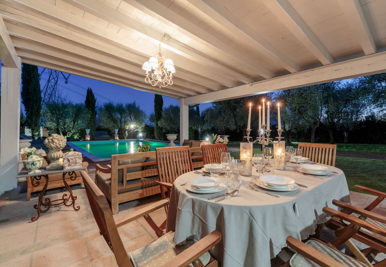 Villa a Maggiano - Charming & Luxury 10 Bedrooms VILLA MEDEA Close to the City Centre of Lucca