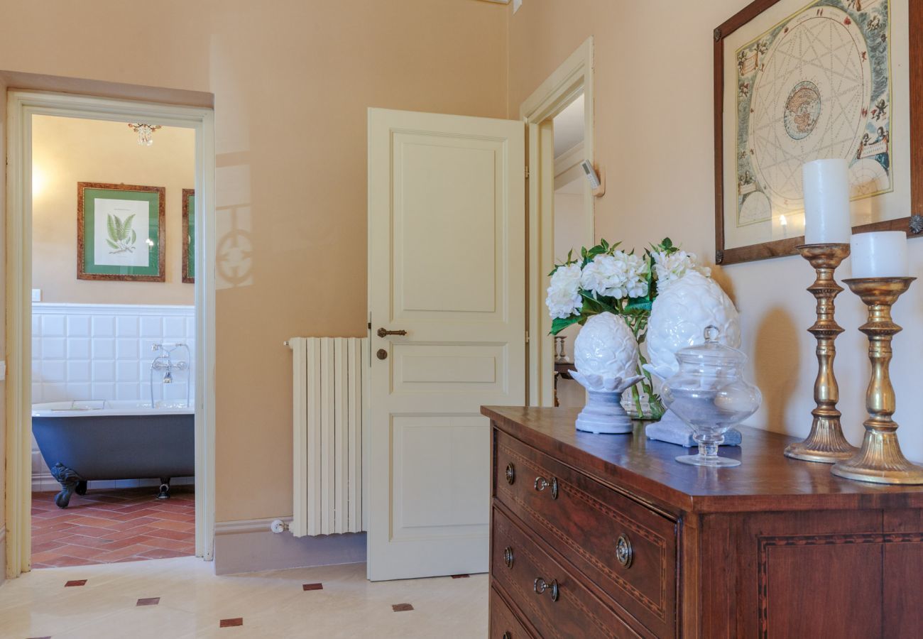 Villa a Maggiano - Charming & Luxury 10 Bedrooms VILLA MEDEA Close to the City Centre of Lucca