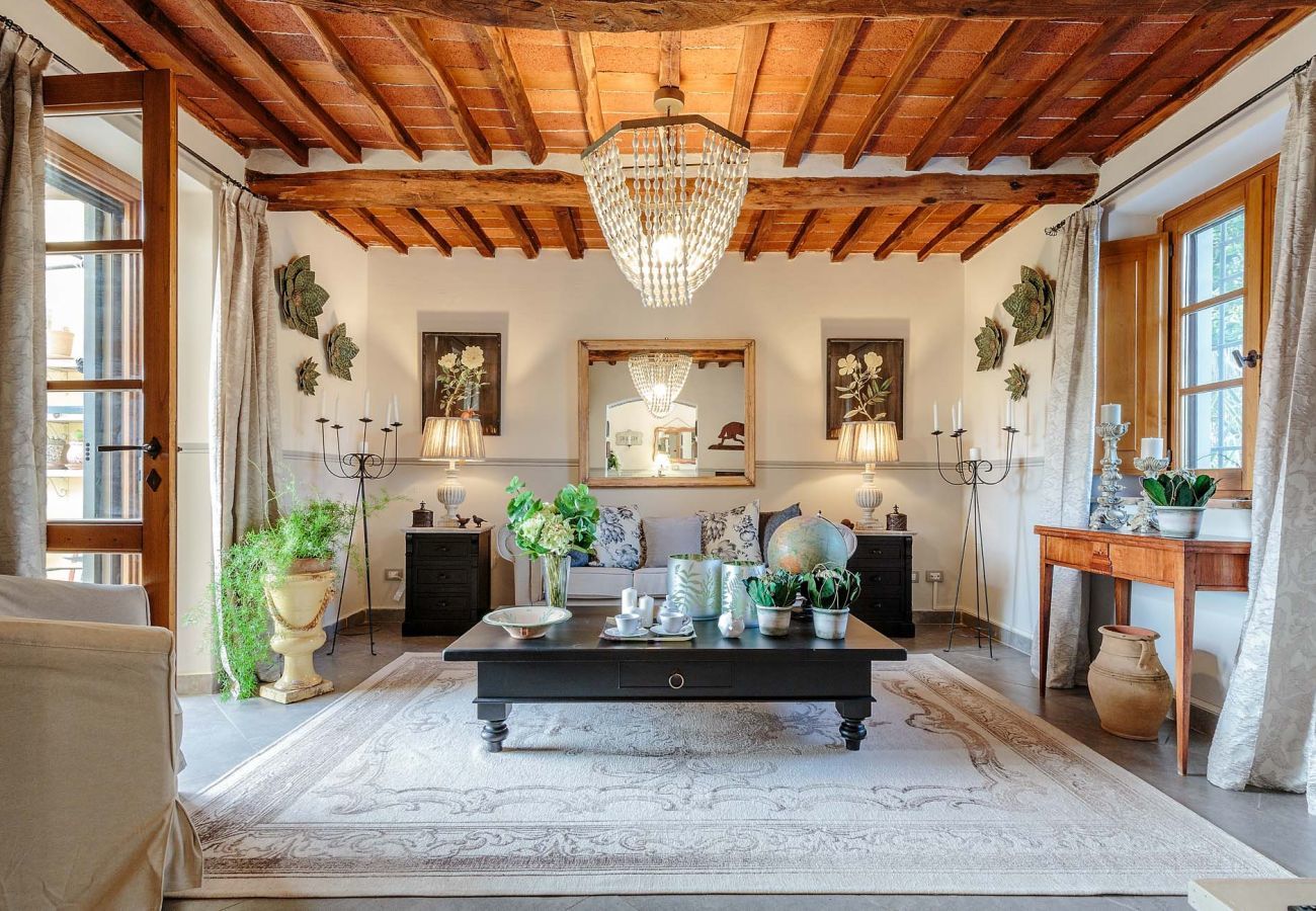 Villa a Camaiore - VILLA BEN, a Stylish Farmhouse with Private Pool and Amazing Views in Camaiore