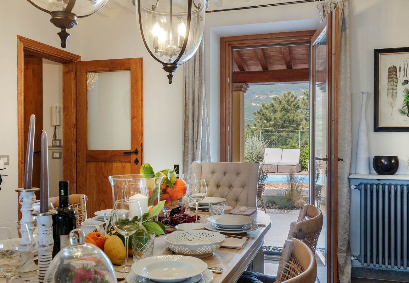 Villa a Camaiore - VILLA BEN, a Stylish Farmhouse with Private Pool and Amazing Views in Camaiore