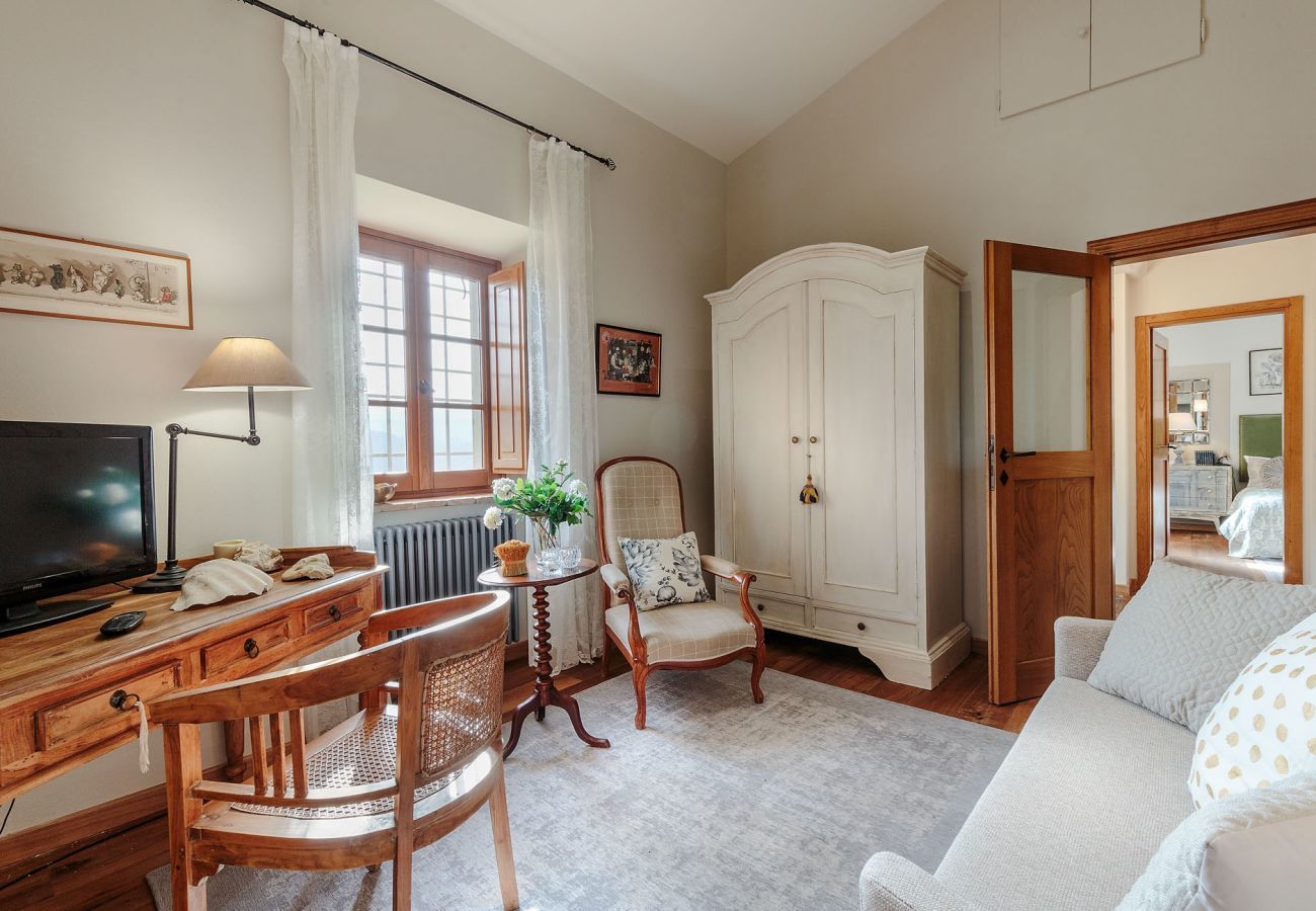 Villa a Camaiore - VILLA BEN, a Stylish Farmhouse with Private Pool and Amazing Views in Camaiore