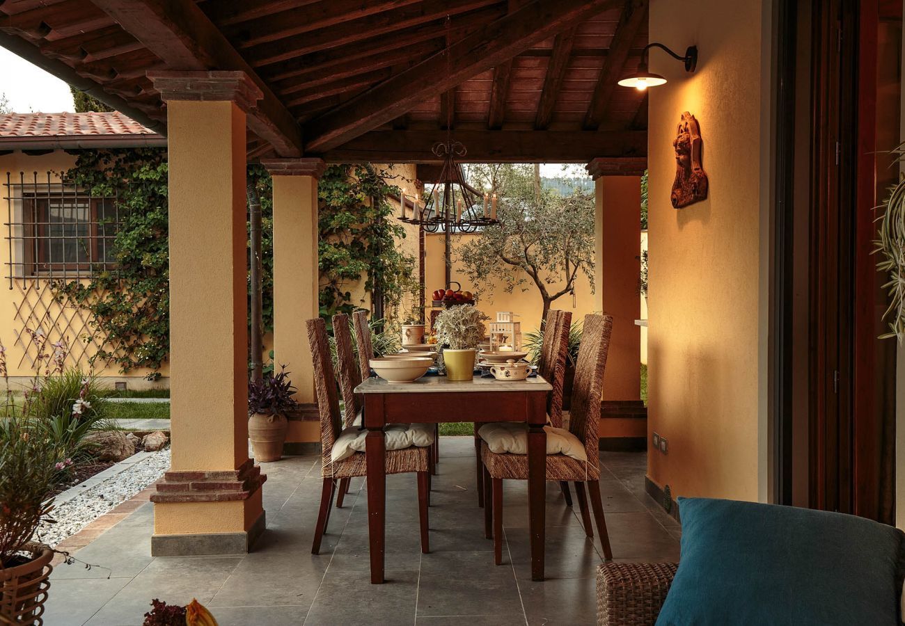 Villa a Camaiore - VILLA BEN, a Stylish Farmhouse with Private Pool and Amazing Views in Camaiore