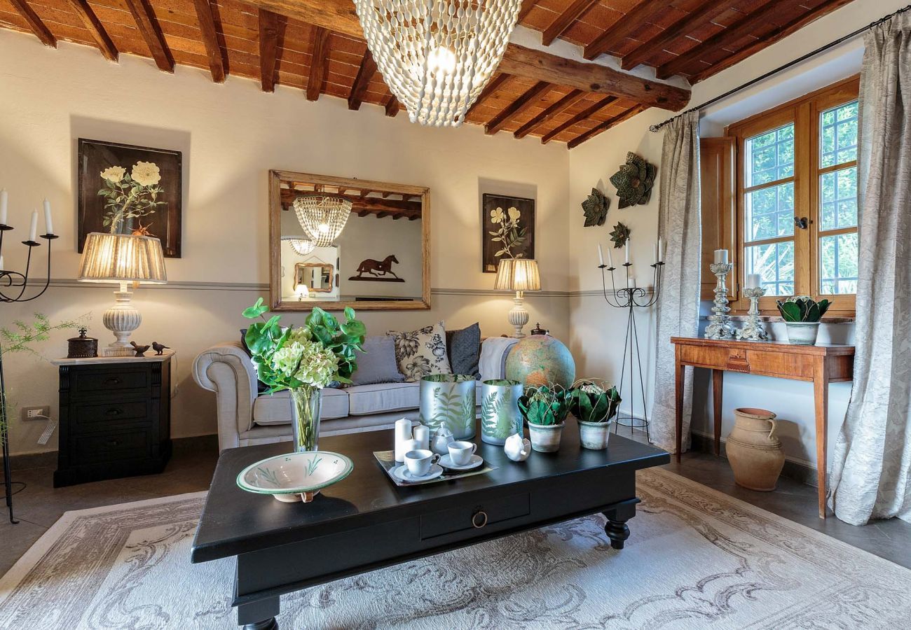 Villa a Camaiore - VILLA BEN, a Stylish Farmhouse with Private Pool and Amazing Views in Camaiore