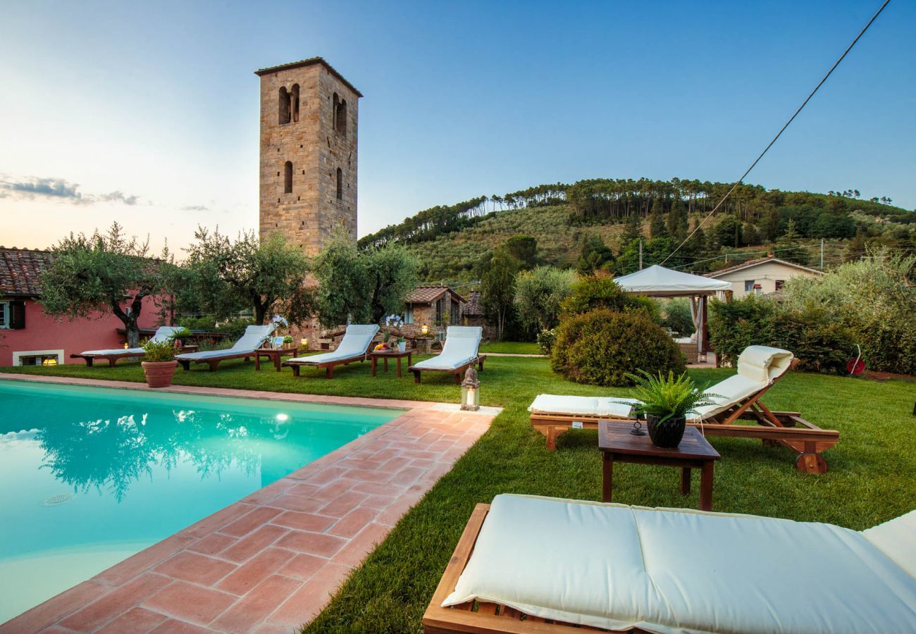 Villa a Capannori - Villa with Private Pool on the Lucca Hills in S. Andrea di Compito