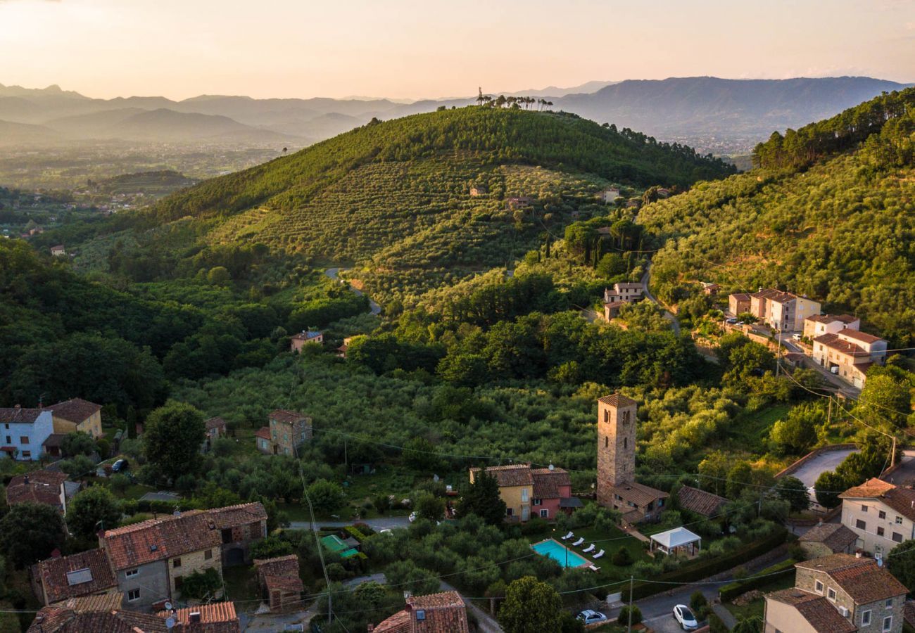 Villa a Capannori - Villa with Private Pool on the Lucca Hills in S. Andrea di Compito