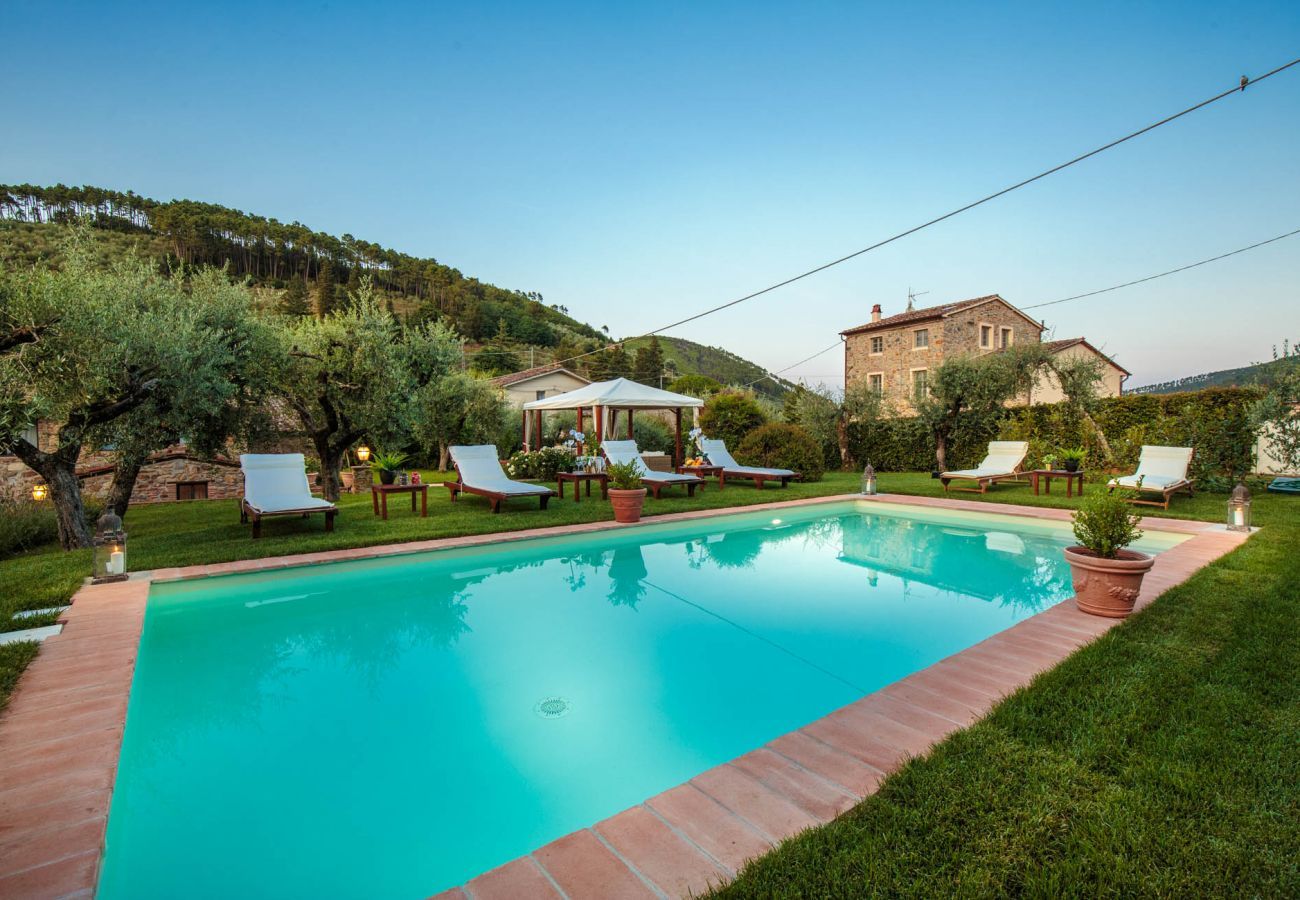 Villa a Capannori - Villa with Private Pool on the Lucca Hills in S. Andrea di Compito